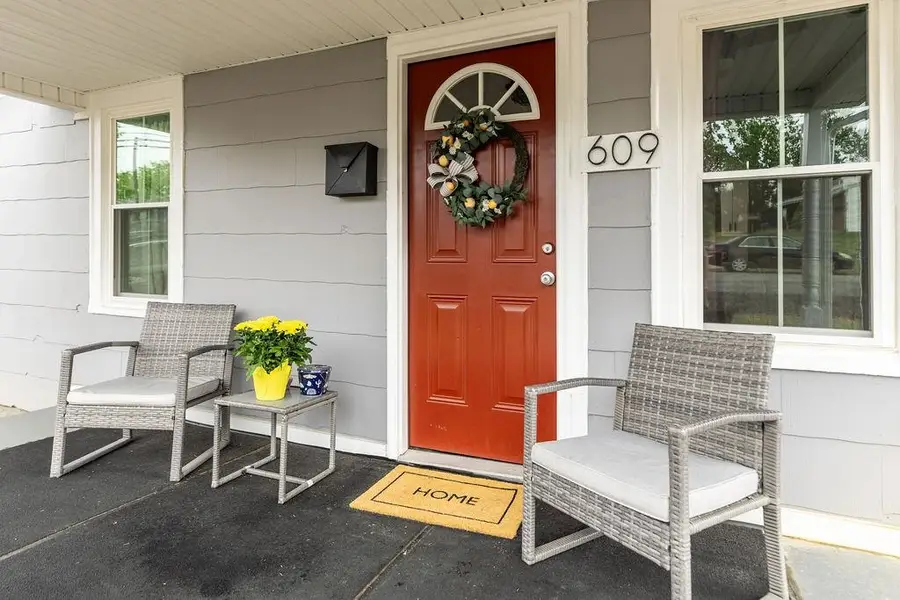 609 Bayard Ave N, Waynesboro, VA 22980 - Image #2