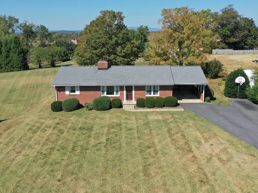 47 Gish Ln, Staunton, VA 24401 - #3
