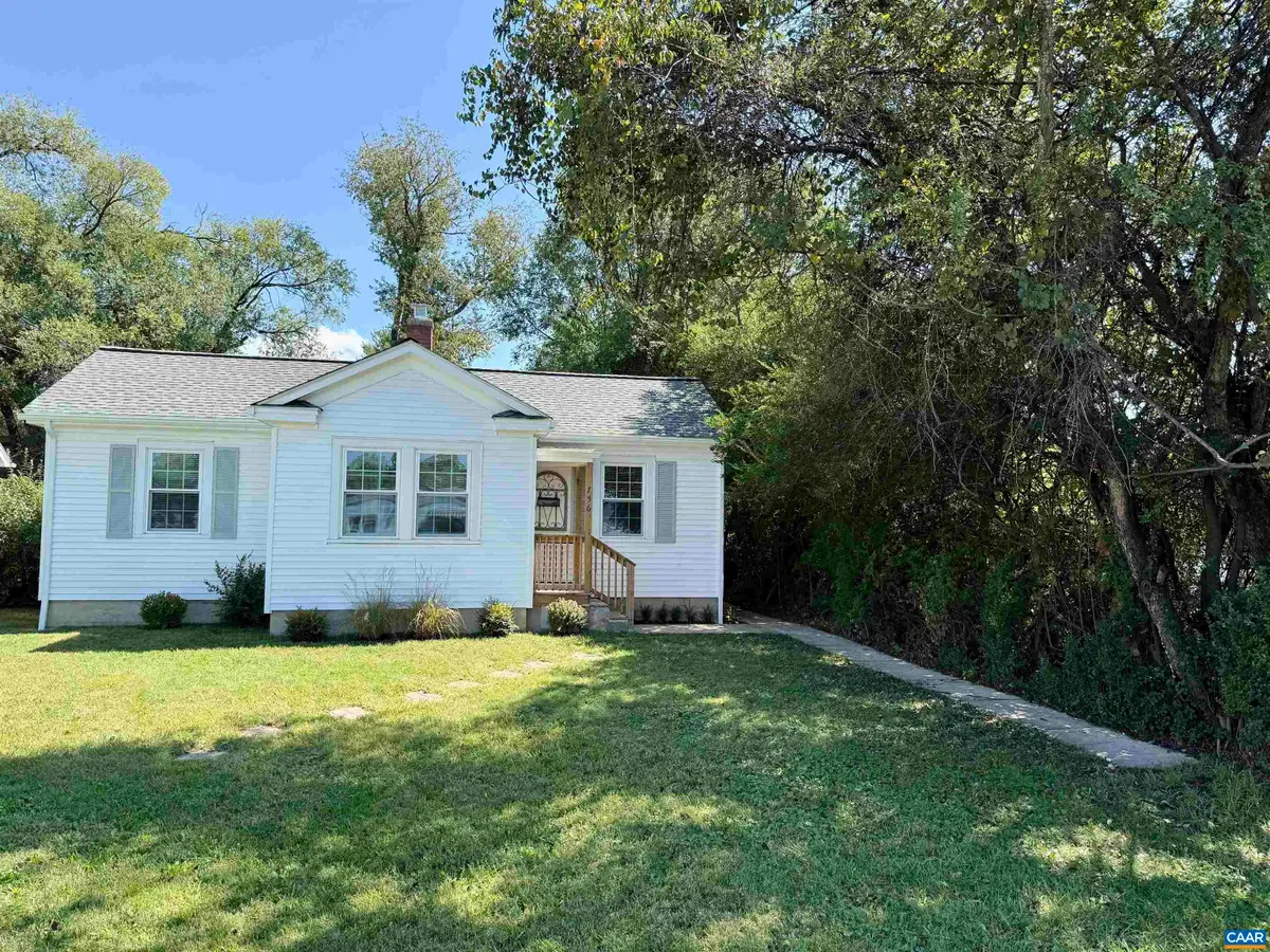 756 Augusta St N, Waynesboro, VA 22980 - #1