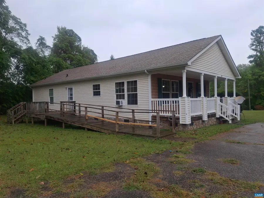 220 Camden St, Dillwyn, VA 23936 - Image #2