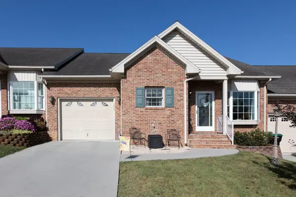 294 Ridgewood Ave, Broadway, VA 22815