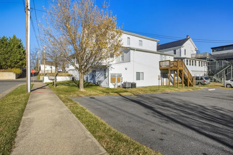 600 East Main St, Waynesboro, VA 22980 - Image #3