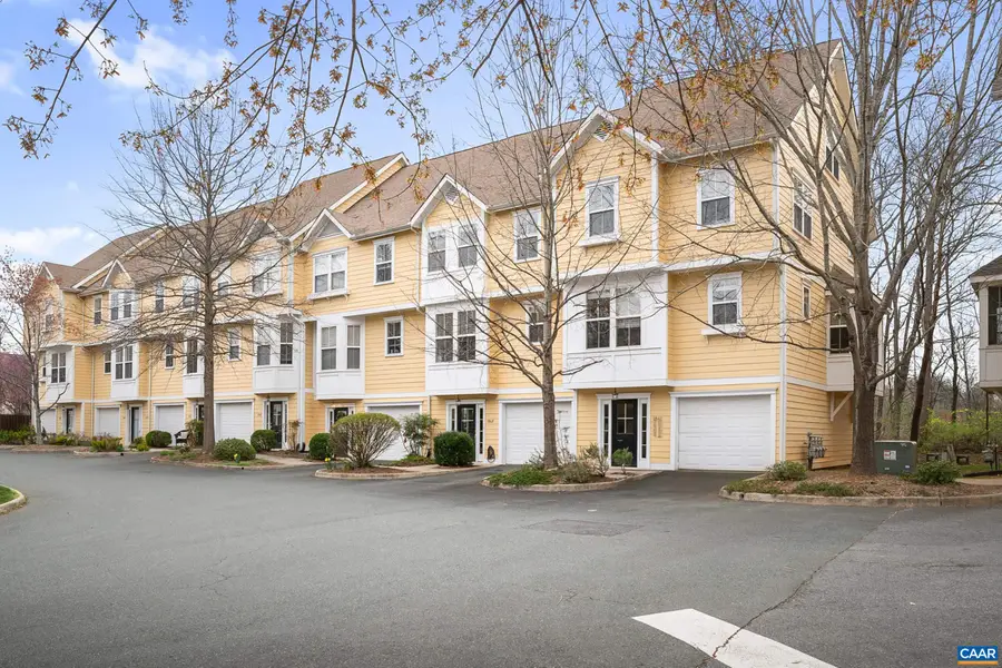 106 Melbourne Prk, Charlottesville, VA 22901 - Image #2