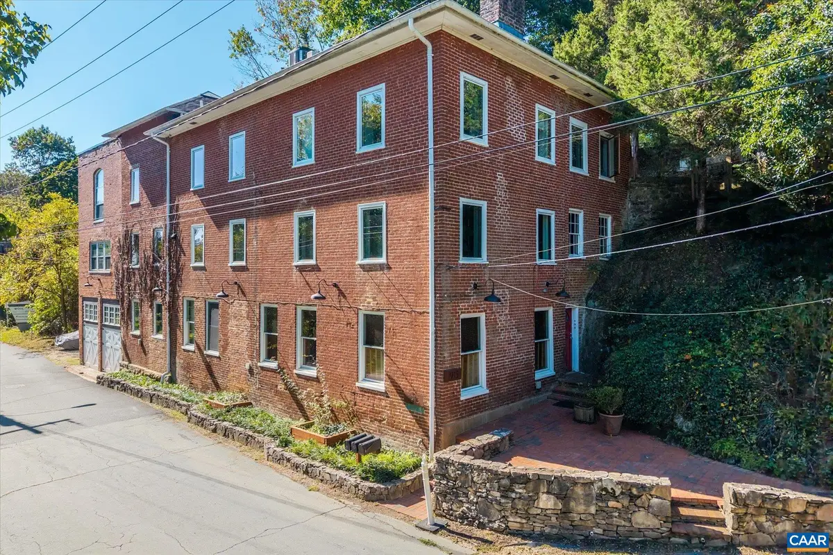 1915 Market St E, Charlottesville, VA 22902 - Image #1