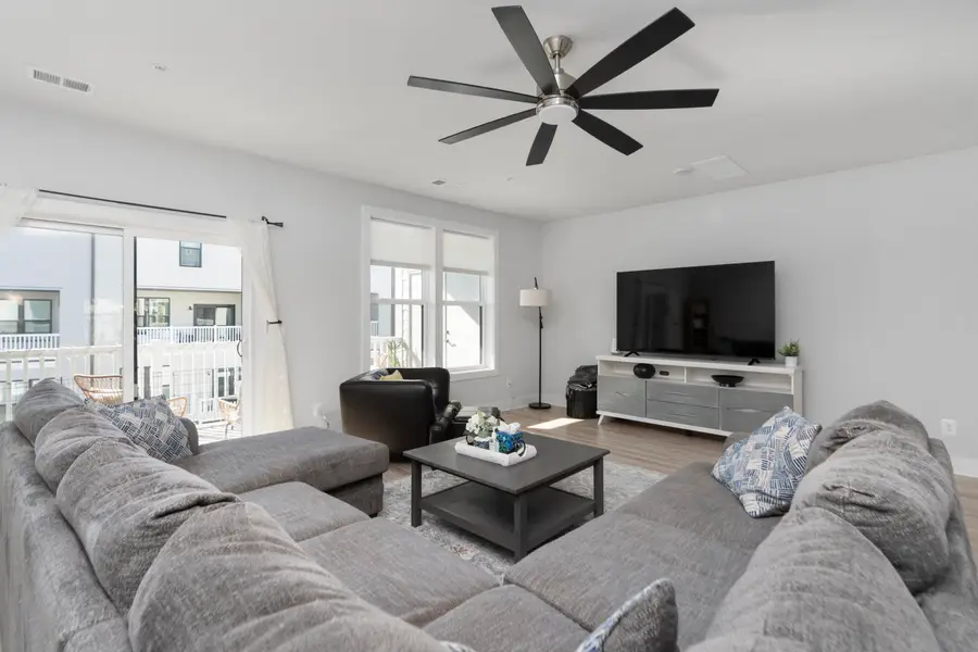 824 Wesley Ln, Charlottesville, VA 22911 - Image #2