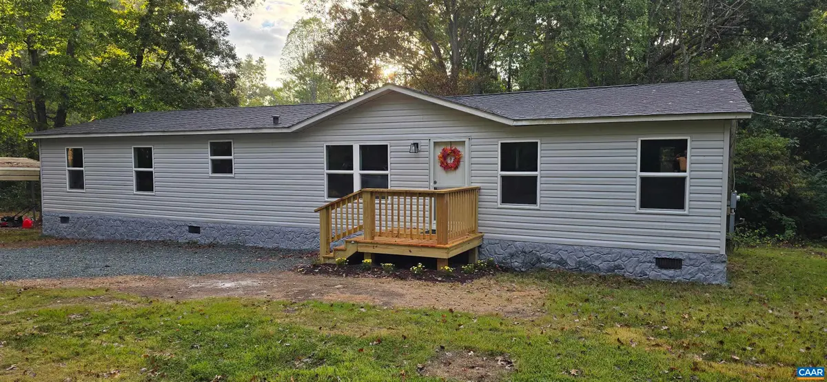 599 Beals Ln, Scottsville, VA 24590 - Image #1