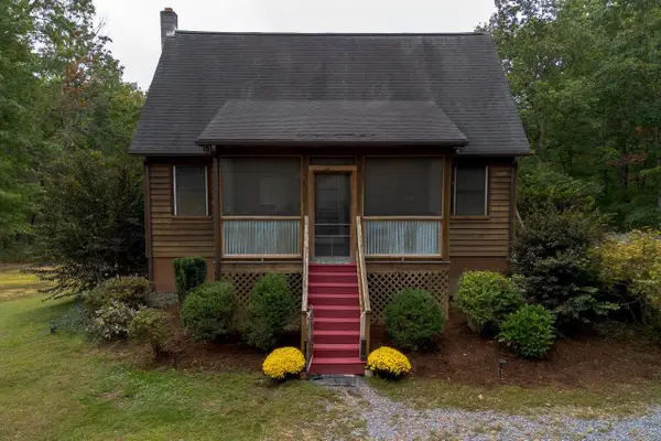 4679 Mountain Farm Rd, Elkton, VA 22827