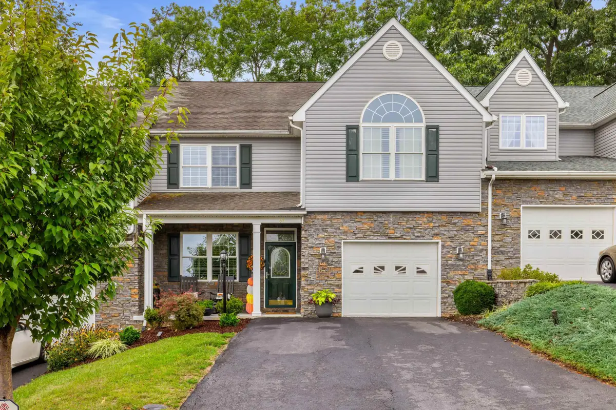 67 Villa View Dr, Staunton, VA 24401 - Image #1
