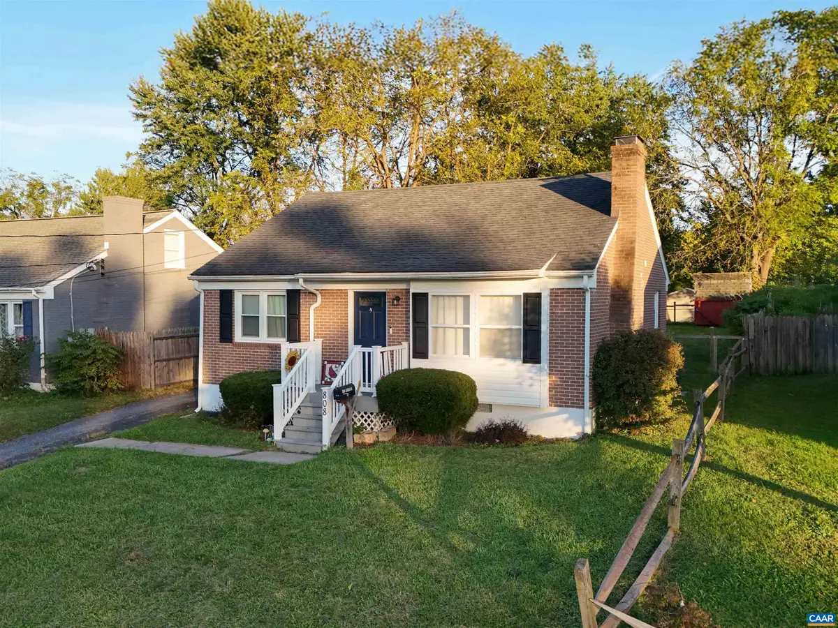 808 Florence Ave, Waynesboro, VA 22980 - #1