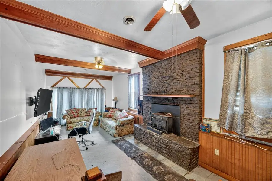 84 Overlook Ave, Mount Sidney, VA 24467 - Image #2