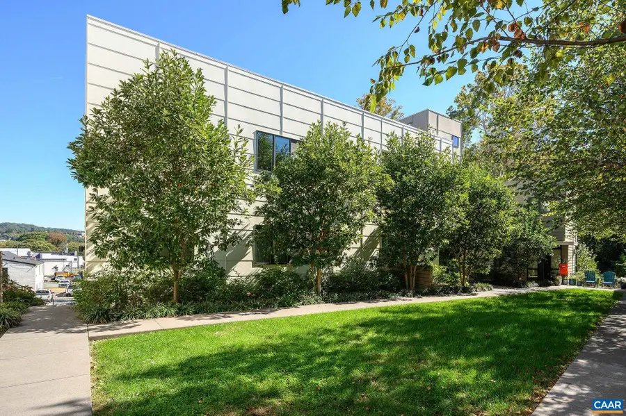 1130 High St E, Charlottesville, VA 22902 - #2