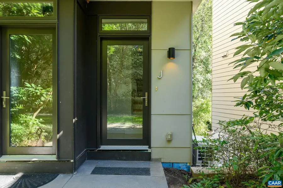 1130 High St E, Charlottesville, VA 22902 - #3