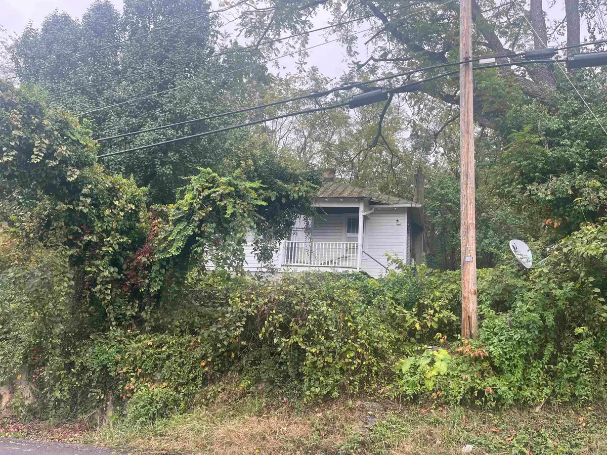 1221 Donaghe St, Staunton, VA 24401 - Image #1