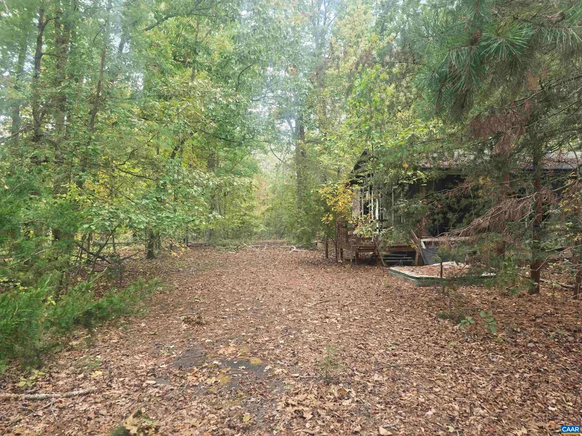 1337 Salem Church Rd, Palmyra, VA 22963 - #1