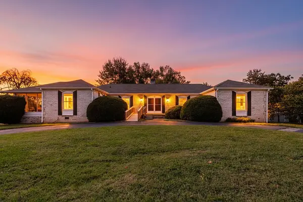 840 Hawthorne Ln, Waynesboro, VA 22980