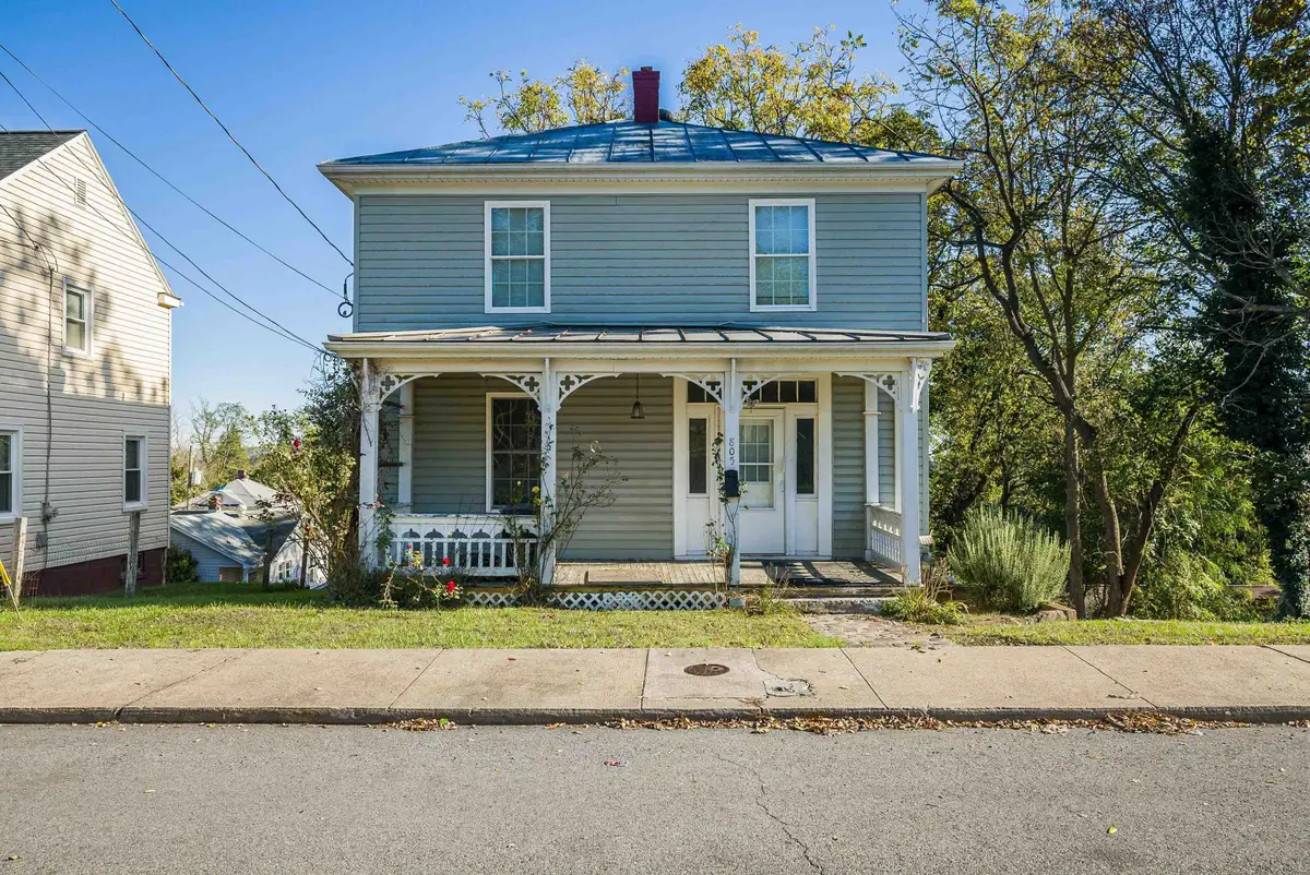 805 Sudbury St, Staunton, VA 24401 - Image #1