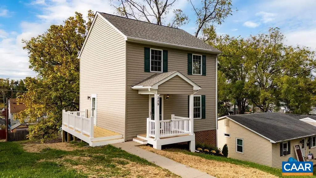 229 Winchester Ave S, Waynesboro, VA 22980 - #1