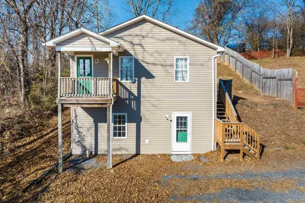 100 Olive St, Staunton, VA 24401