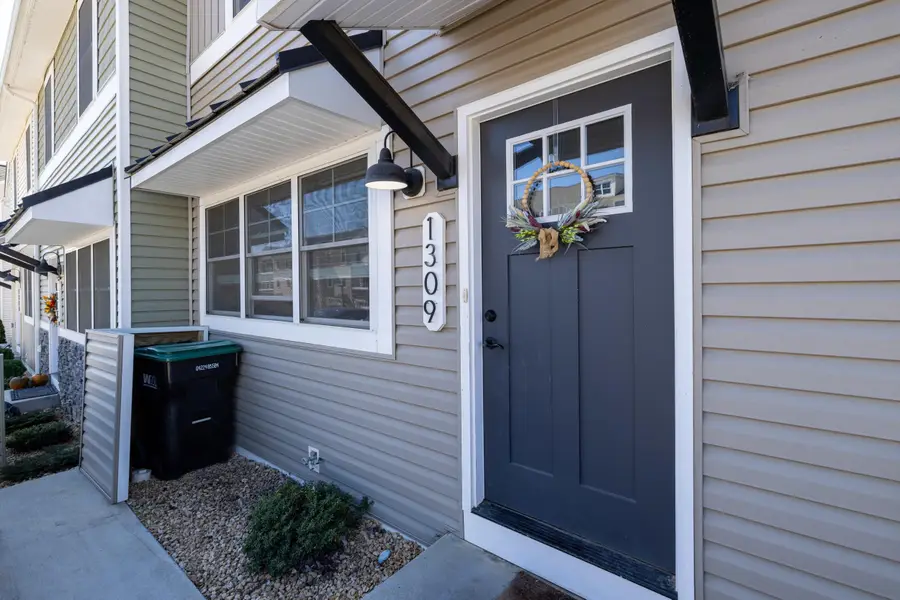 1309 Palomino Trl, Massanetta Springs, VA 22801 - Image #2