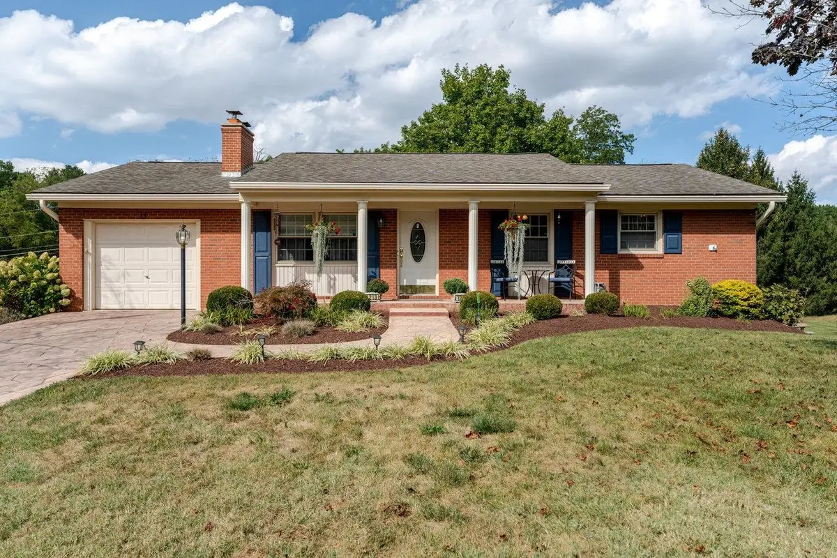 1213 Dogwood Dr S, Harrisonburg, VA 22801 - Image #1