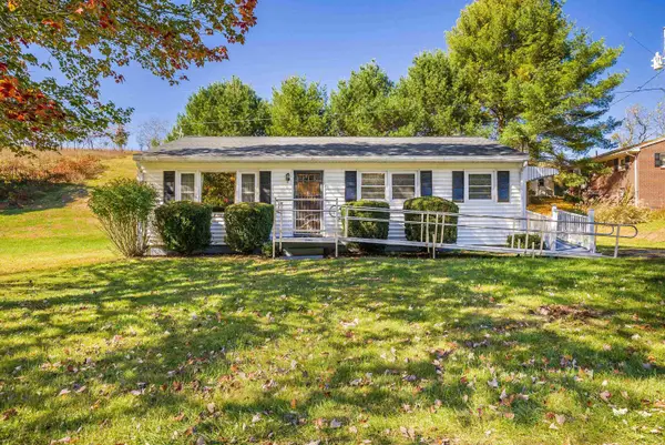 13 Jeff Gordon's Ln, Goshen, VA 24439