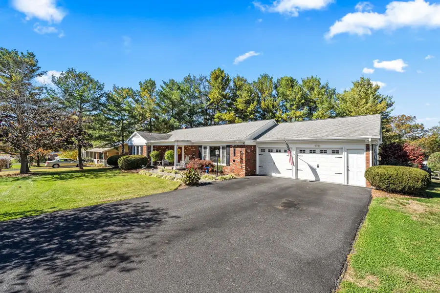 9 Cobblestone Ct S, Fishersville, VA 22939 - Image #3