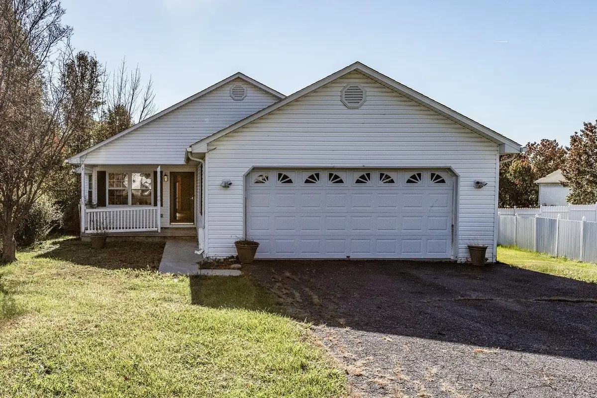 32 Harper St, Weyers Cave, VA 24486 - #1