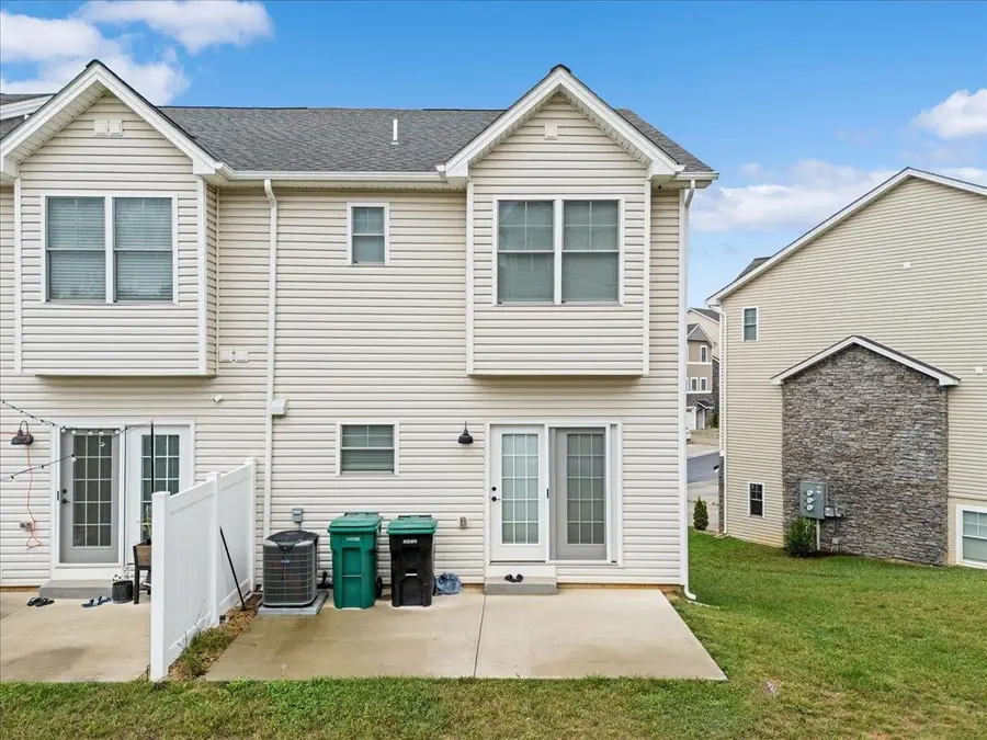 1386 Palomino Trl, Massanetta Springs, VA 22801 - Image #3