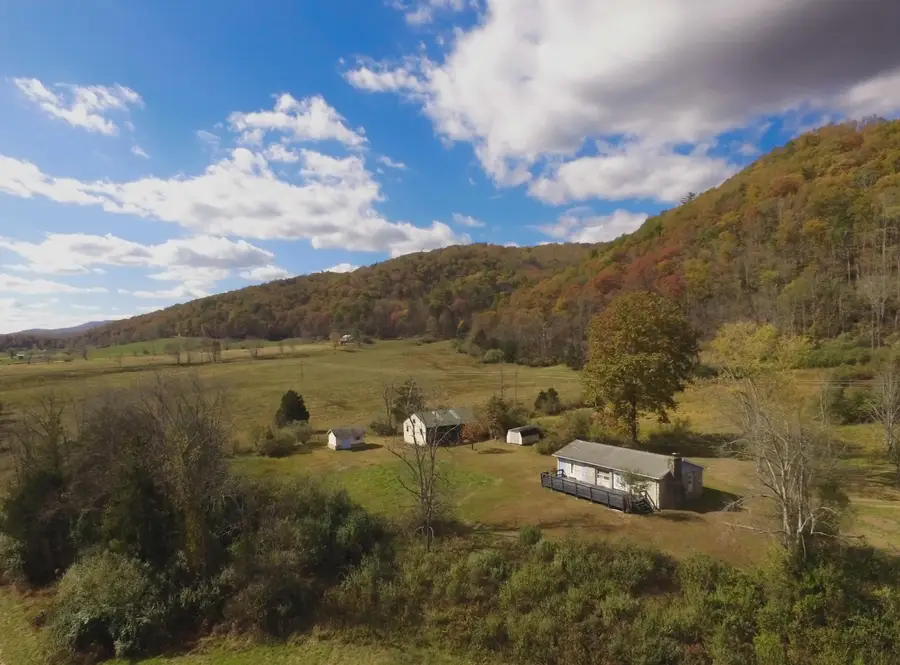 11611 Cowpasture River Rd S, Williamsville, VA 24487 - Image #2