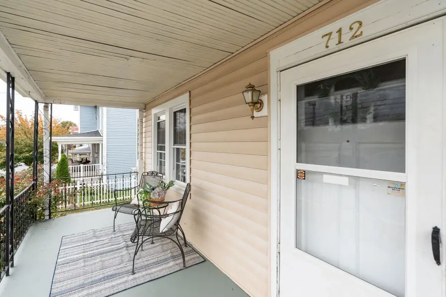 712 Nelson St, Staunton, VA 24401 - Image #3