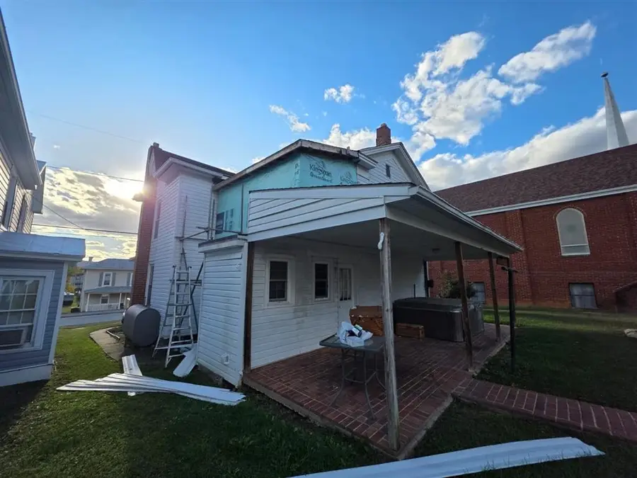 314 3rd St, Shenandoah, VA 22849 - Image #2