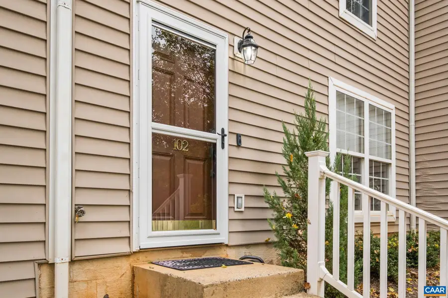 102 Hartford Ct, Charlottesville, VA 22902 - Image #3