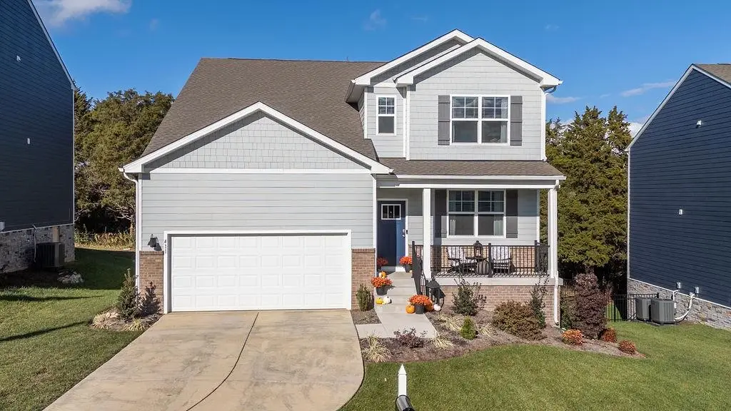 411 Stonewall Jackson Blvd, Staunton, VA 24401 - Image #1