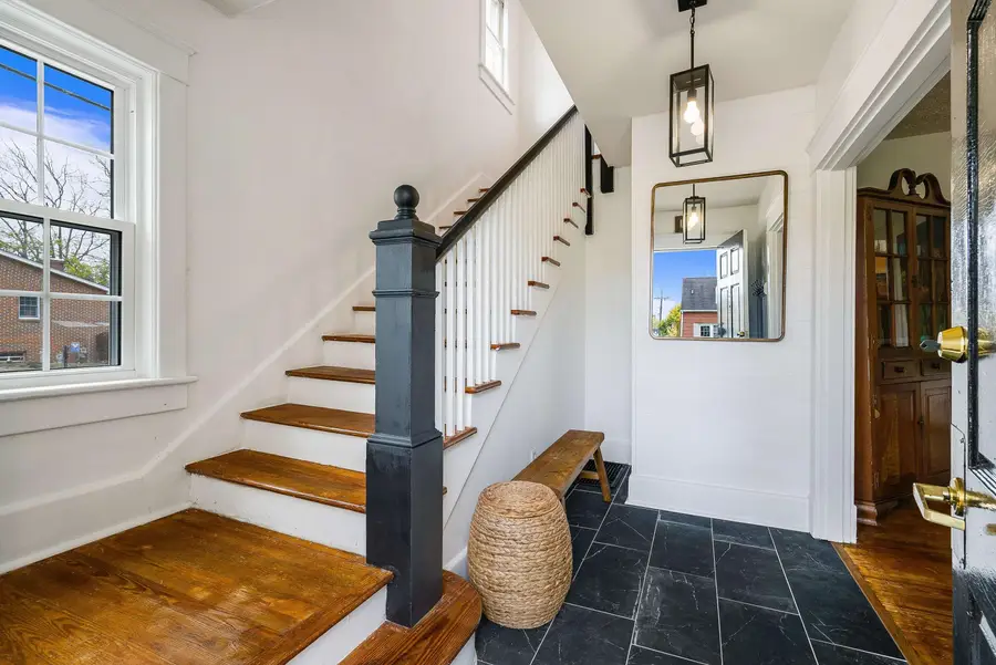 1637 Mulberry St, Waynesboro, VA 22980 - Image #2