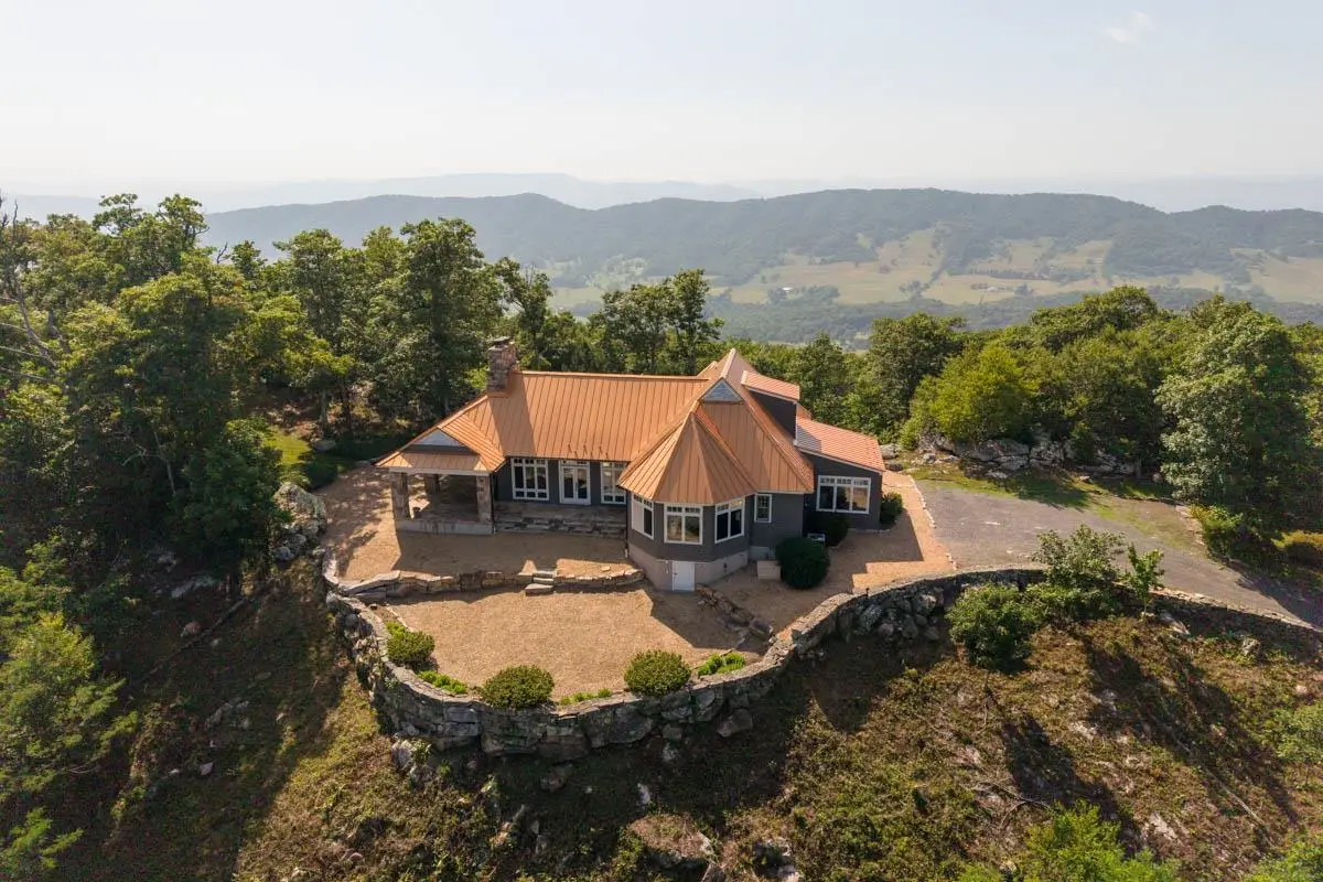 504 Airport Dr, Hot Springs, VA 24445 - #1
