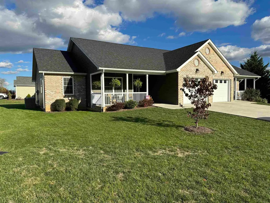 51 Meriwether Cir, Stuarts Draft, VA 24477 - Image #3