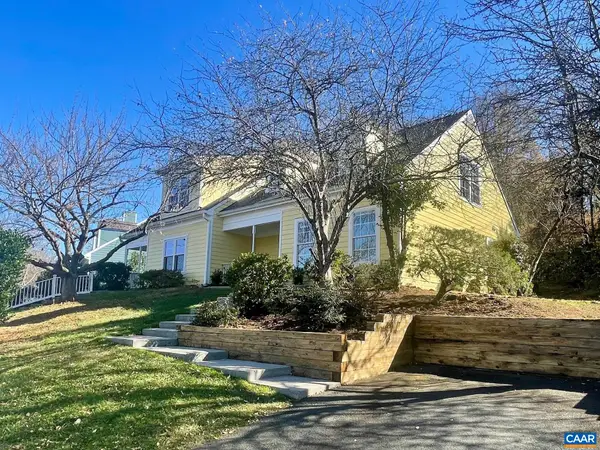 900 Locust Ln, Charlottesville, VA 22902