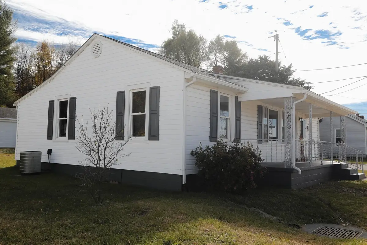 10 Bradley Ln, Waynesboro, VA 22980 - Image #1