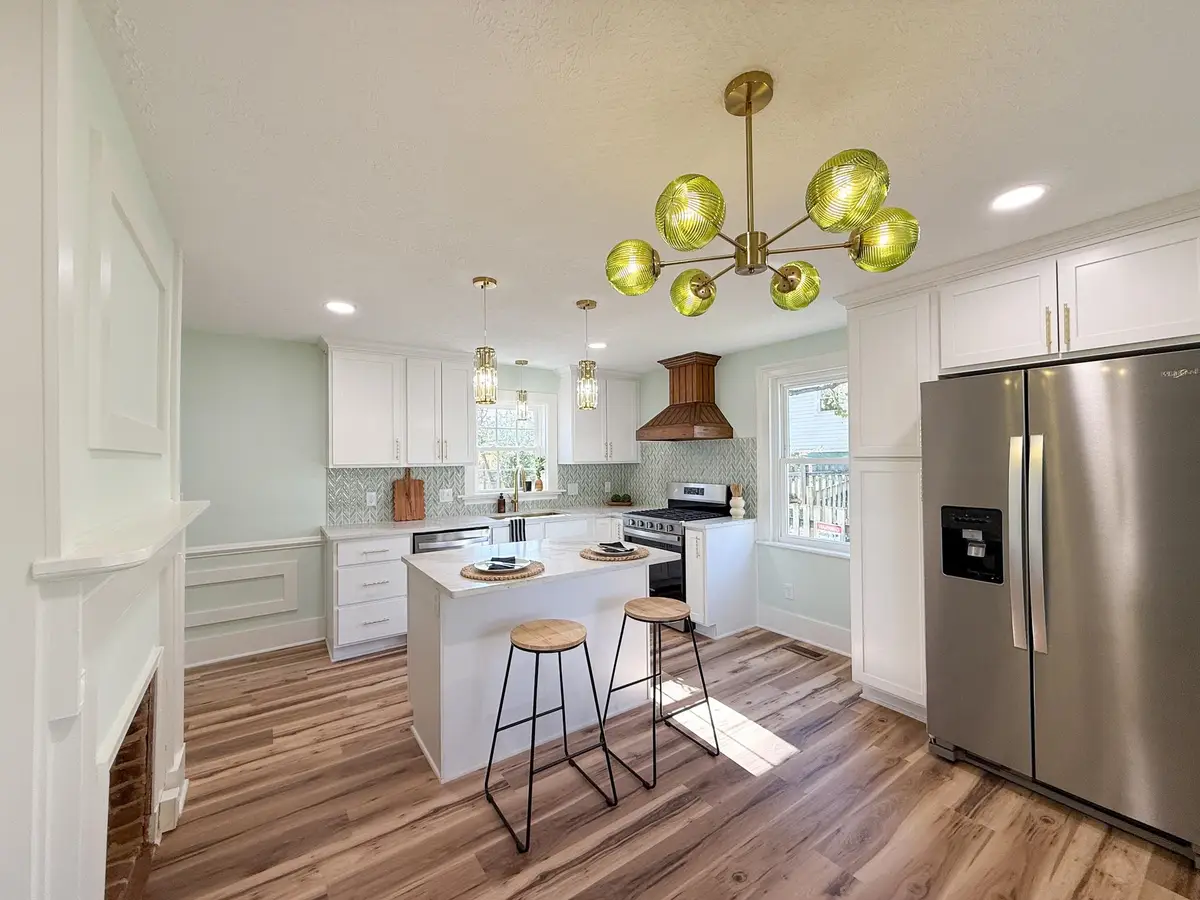 1202 Beverley St W, Staunton, VA 24401 - Image #1