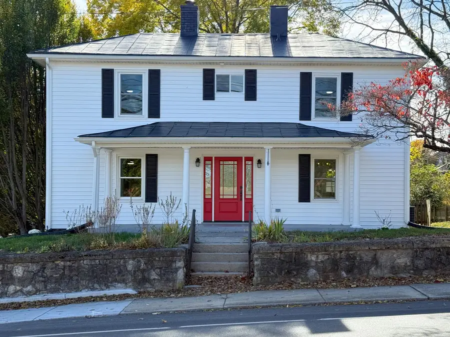 1202 Beverley St W, Staunton, VA 24401 - Image #2