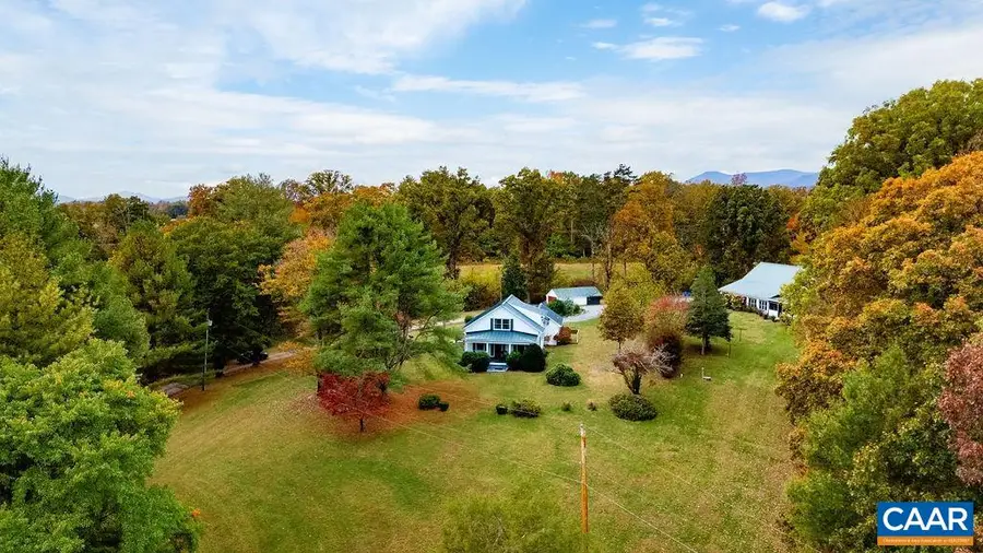 325 Old Roseland Rd, Roseland, VA 22967 - #2