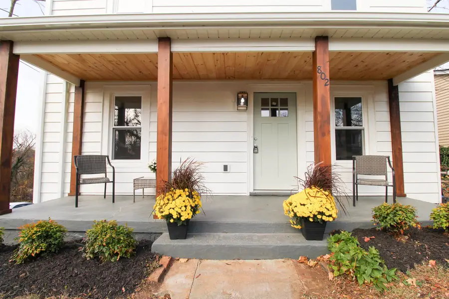 802 Burwell Ave, Staunton, VA 24401 - Image #2