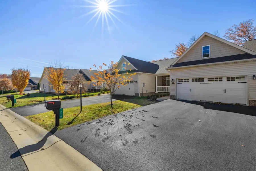 1212 Stocker St, Staunton, VA 24401 - Image #2