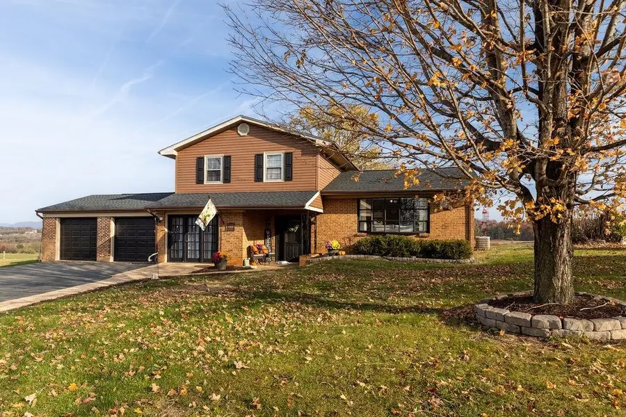 855 Kiddsville Rd, Waynesboro, VA 22980 - Image #2