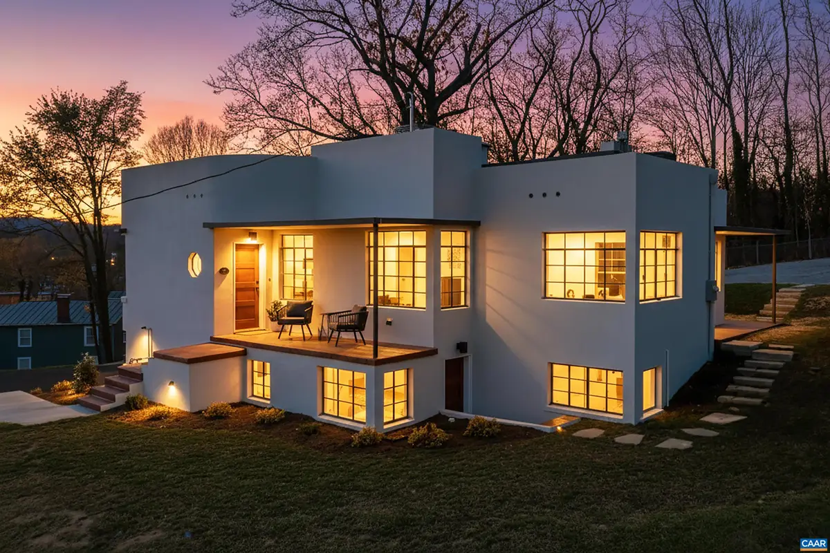 645 Frederick St W, Staunton, VA 24401 - #1