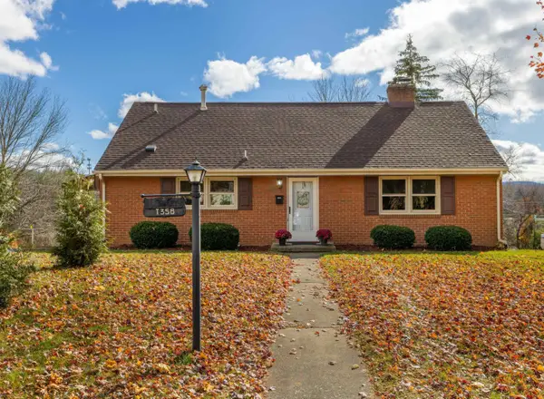 1358 Keesling Ave, Waynesboro, VA 22980