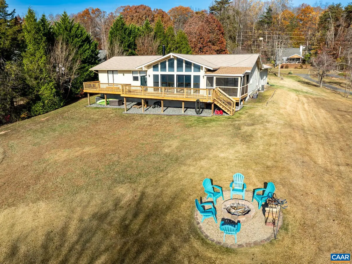 1753 North Lakeshore Dr, Louisa, VA 23093 - Image #1