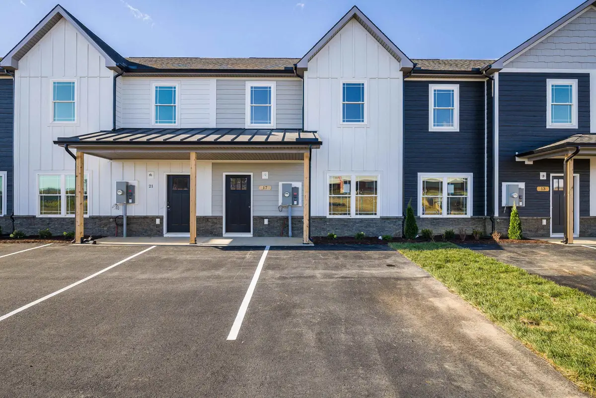 17 Barnyard Cir, Bridgewater, VA 22812 - Image #1