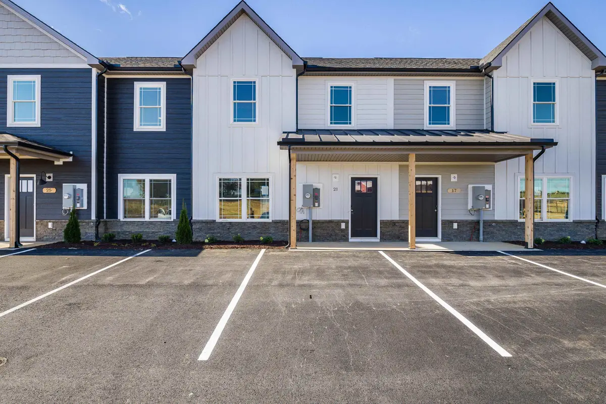 21 Barnyard Cir, Bridgewater, VA 22812 - Image #1