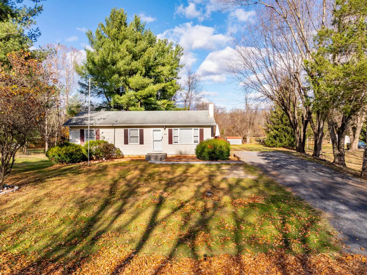 460 Massanutten Dr, Edinburg, VA 22824 - Image #1